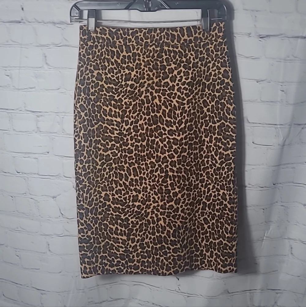 J. CREW Leopard print pencil skirt sz 00 new